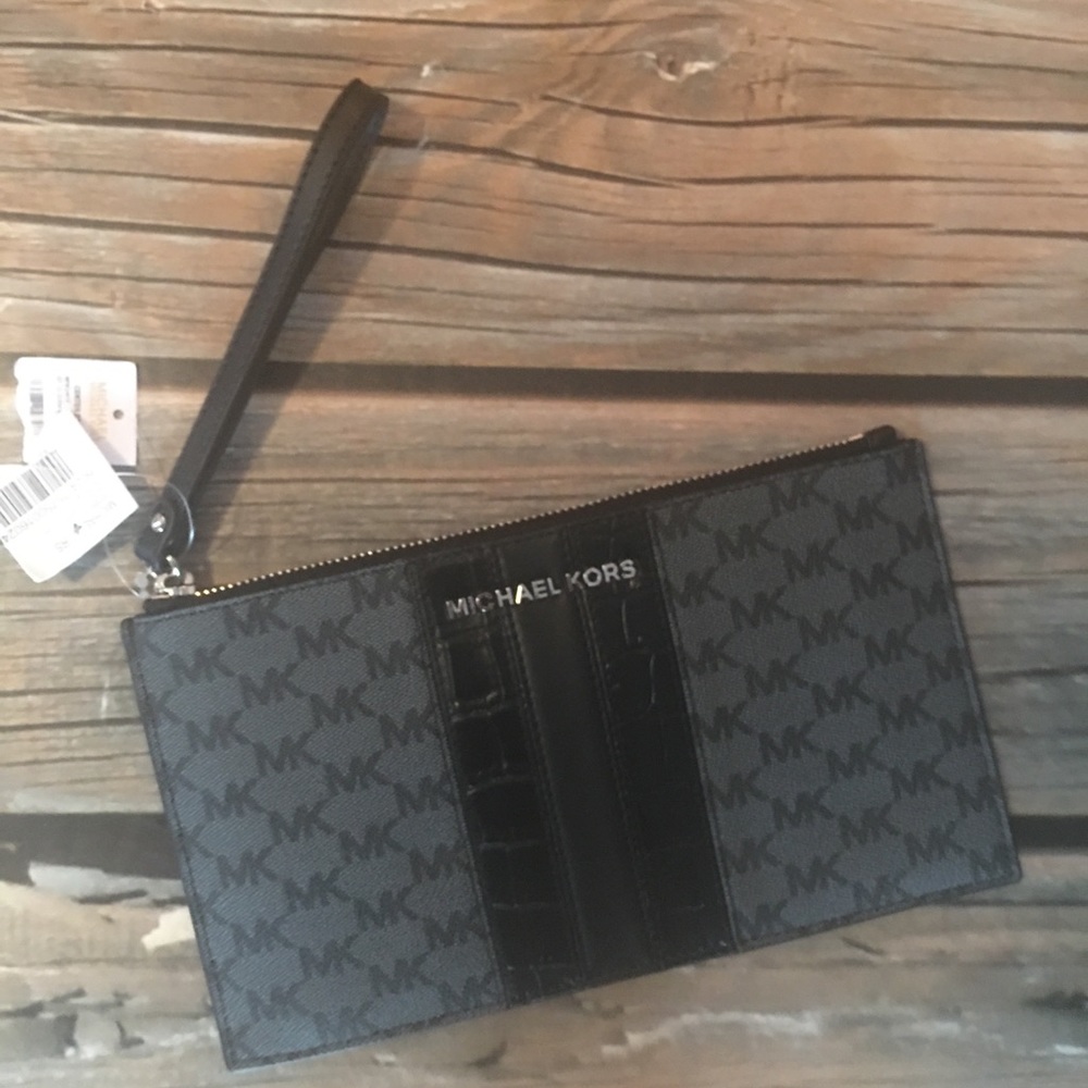 Michael Kors Clutch Wristlet